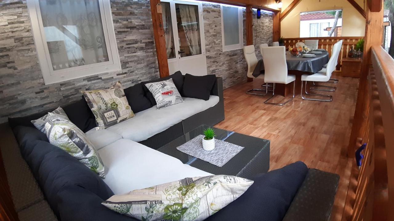Mobile Home Lucan دراغ المظهر الخارجي الصورة